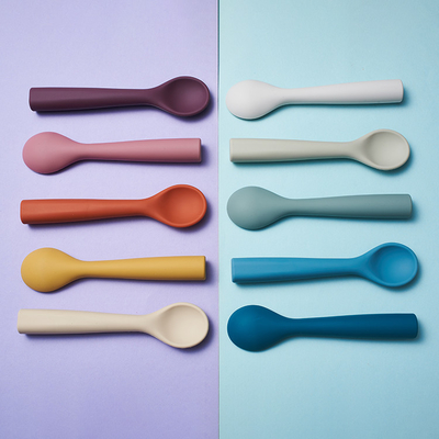 Cuchara de la sopa de los niños del alimentador de la cuchara del silicón del bebé de la categoría alimenticia